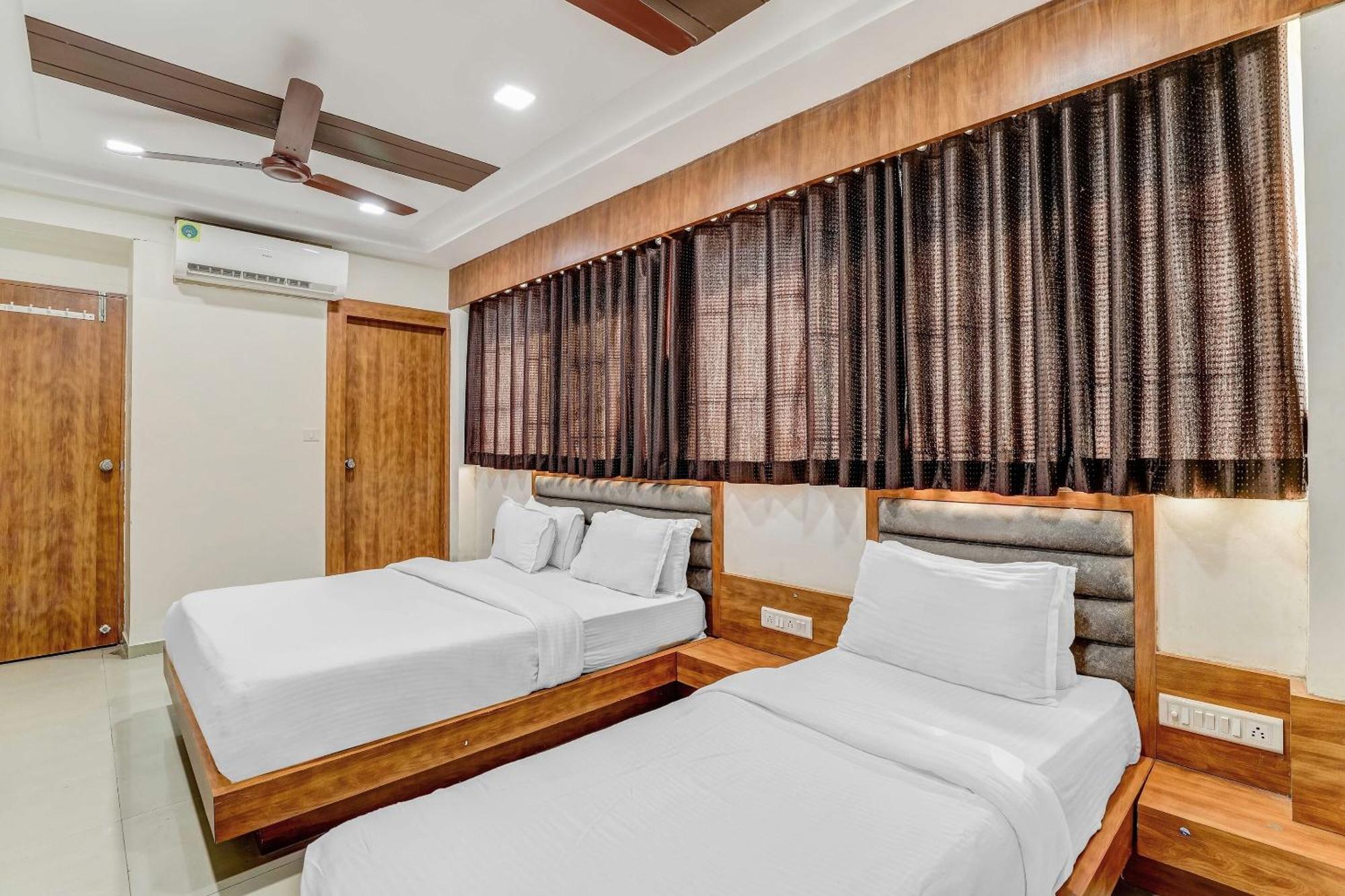 فندق Capital O Maple View Naroda المظهر الخارجي الصورة