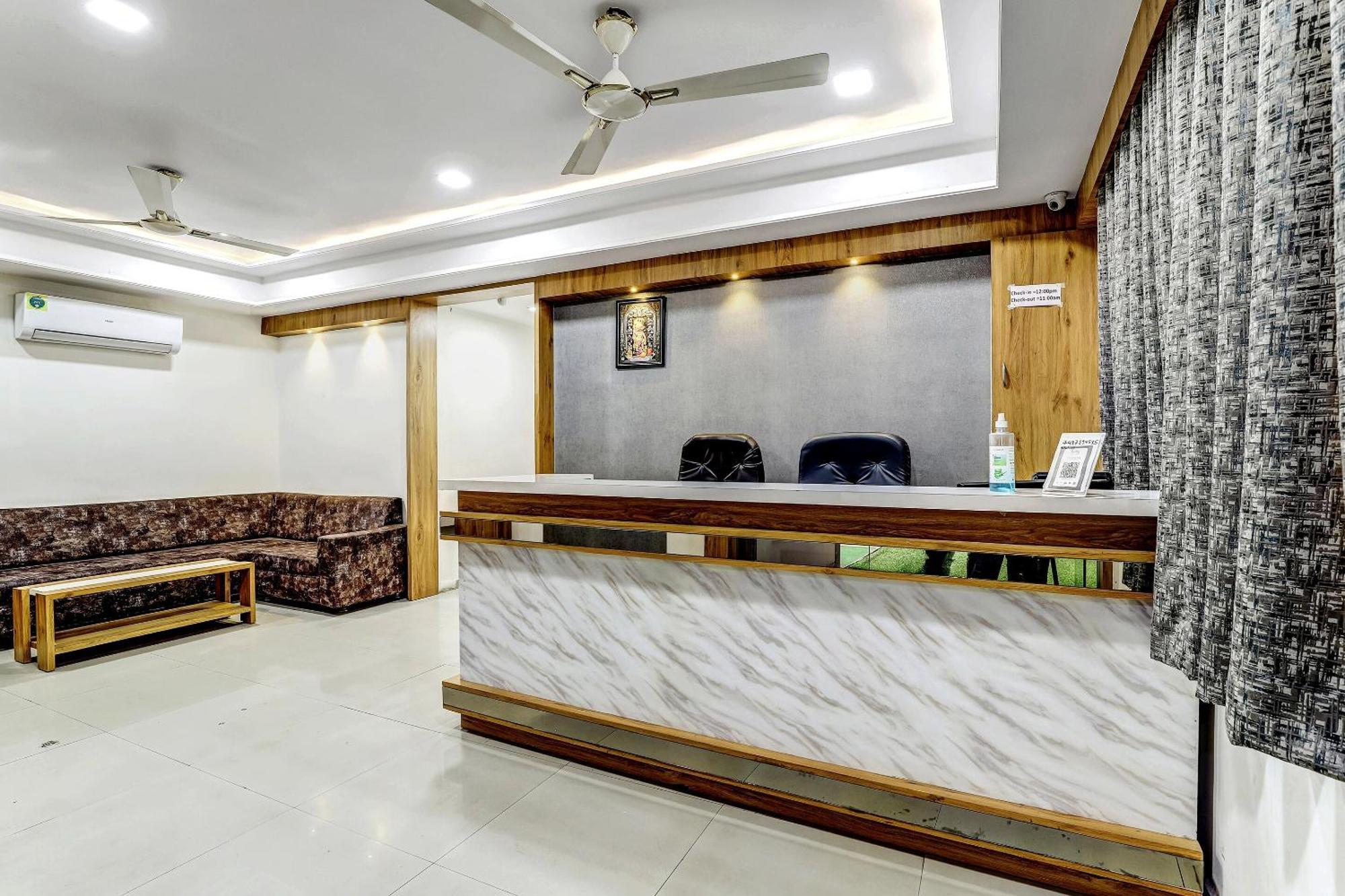 فندق Capital O Maple View Naroda المظهر الخارجي الصورة