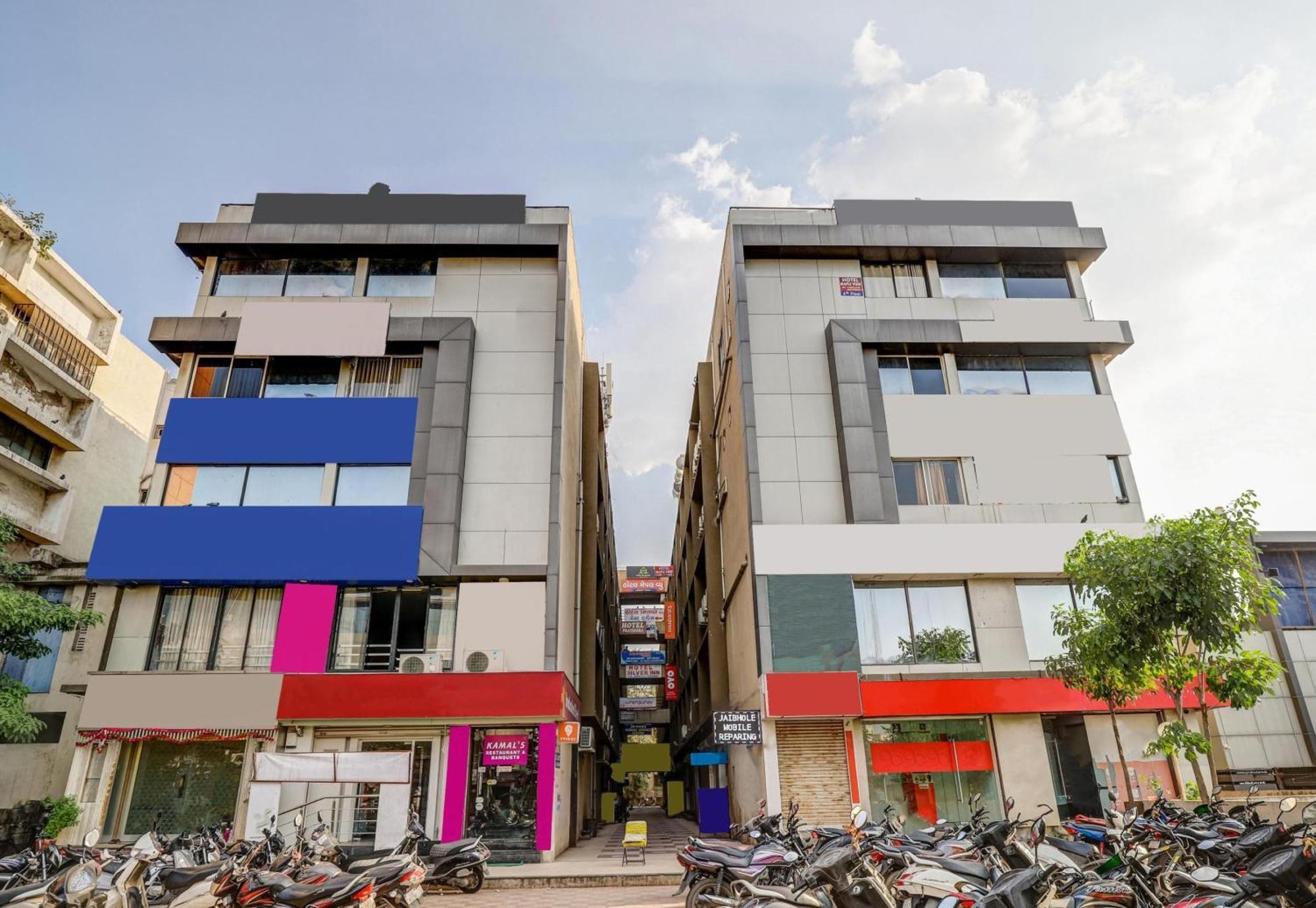 فندق Capital O Maple View Naroda المظهر الخارجي الصورة
